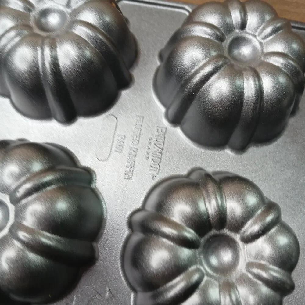 Nordic Ware Hardcoat Professional Non-Stick Bundt Mini Muffin Pan Cast Aluminium